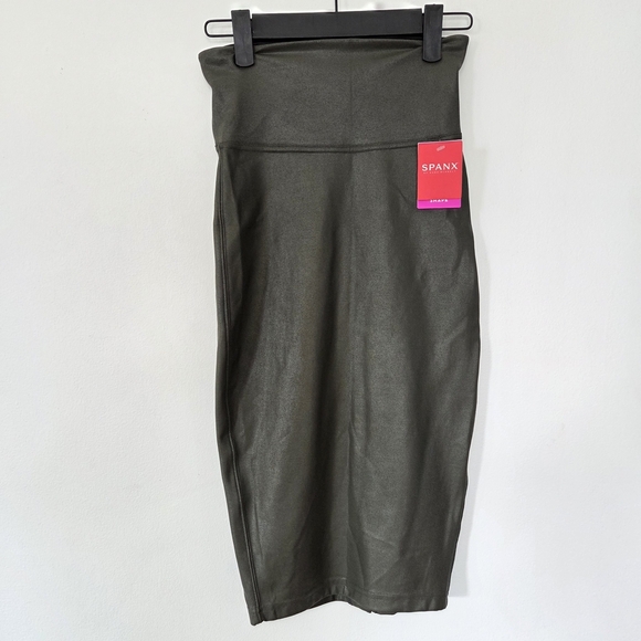 SPANX Faux Leather Pencil Skirt - Rich Olive NWT - Picture 1 of 8